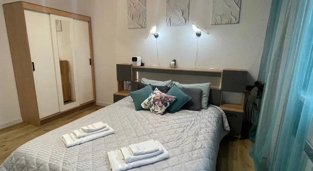 Traveler's House apartment in Novo-peredelkino, Book Apartment Moscow Russia
