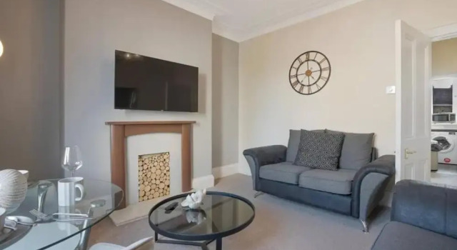 Holburn Lodge by Duthie Park Work Ready Fast Wi-fi