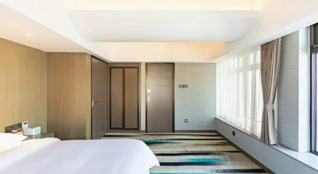 Люкс Deluxe Midland Marriott Hotel (West Coast New Area City Balcony Branch)