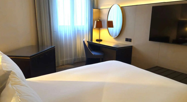 Двухместный номер Superior Columbus Hotel Monte-Carlo, Curio Collection by Hilton
