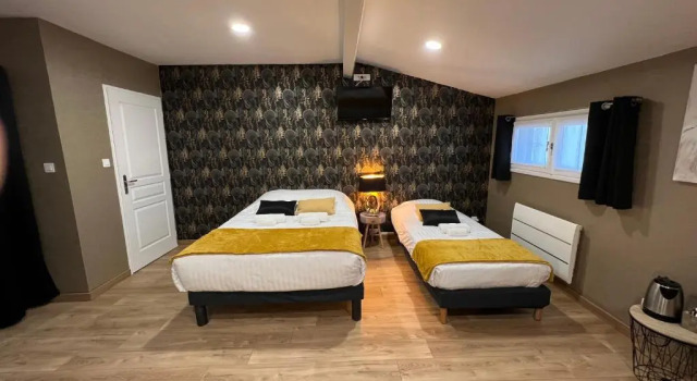 Hotel De La Croisee, Rezervovat Hotel Poncin Bugey