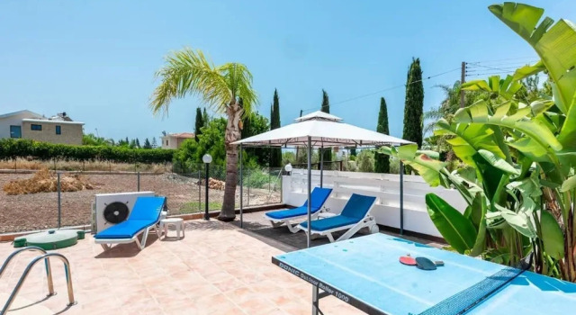 Коттедж Villa Corallina in Peyia