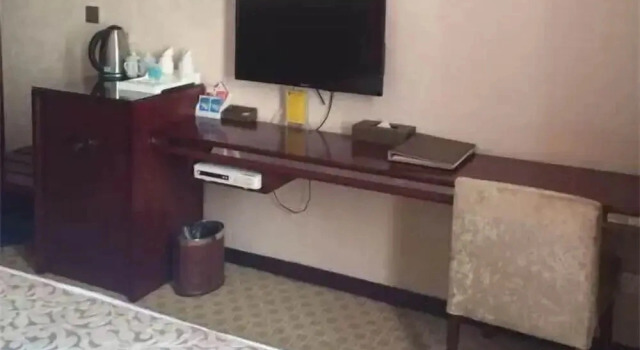 Jinzhi Hotel