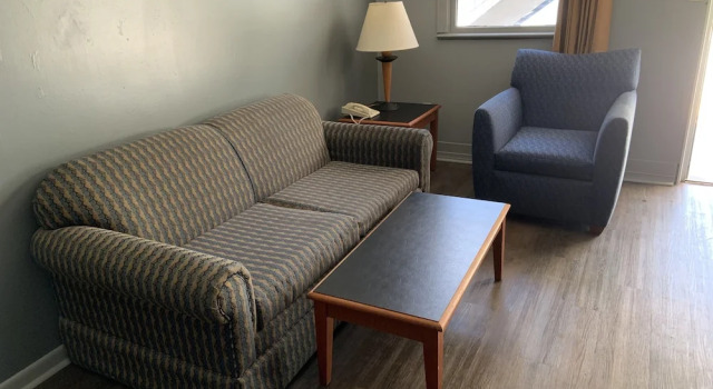 Двухместный люкс с 2 комнатами Suburban Studios Newport News - Hampton