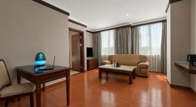 Люкс Business JinSiDun Hotel (Dongguan Jazz)