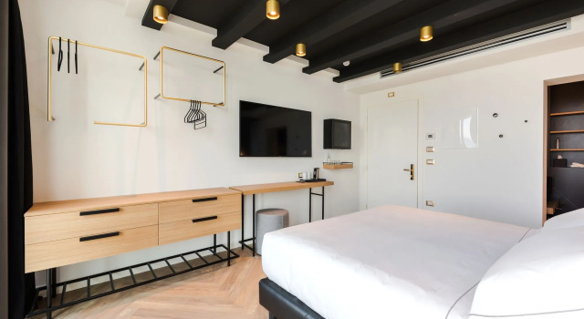 MaisonMe Boutique Hotel, Забронировать Бутик-отель Отели Бардолино 4 звезды, рядом с Wine Museum, 4*