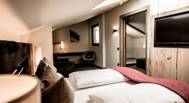 Полулюкс Hotel Pinei