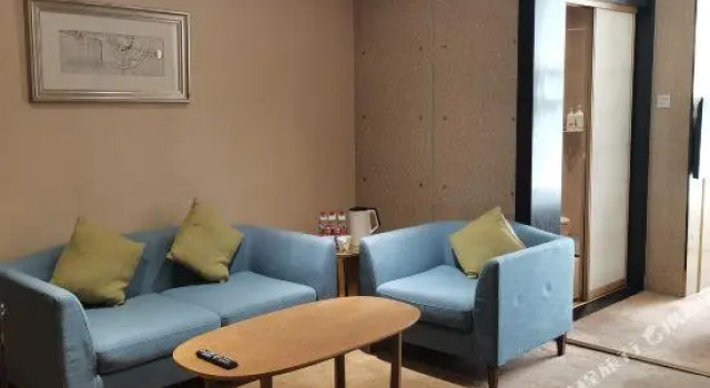 Двухместный люкс Business Free Comfort Holiday Hotel