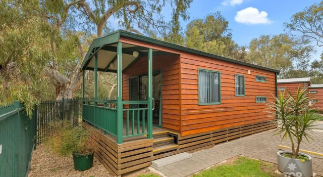 Семейный номер Standard с 2 комнатами Levi Adelaide Holiday Park
