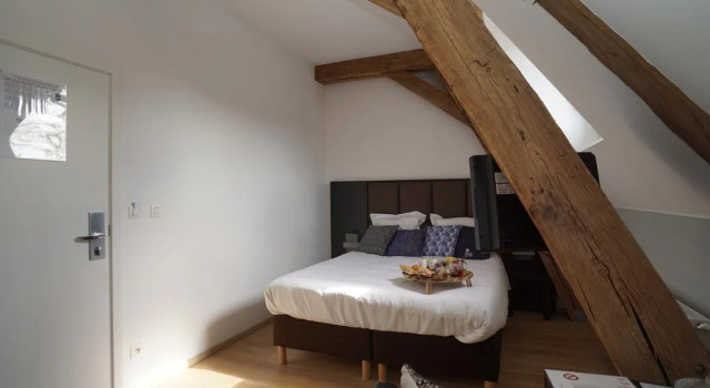 Château de Modave, Rezervovat Hotel Hotely v Lutych s parkováním, Parkování