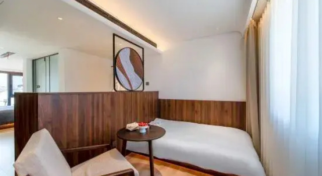 Семейный люкс Sun Sky Landscape luxury family vacation courtyard hostel