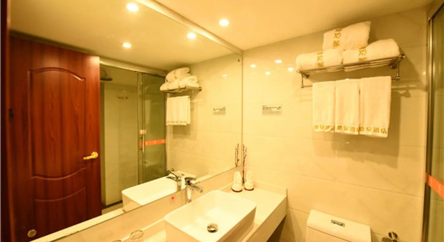 The Savile Residence Hotel, Book Hotel Hotels in Shanghai Area with Parking, Parking