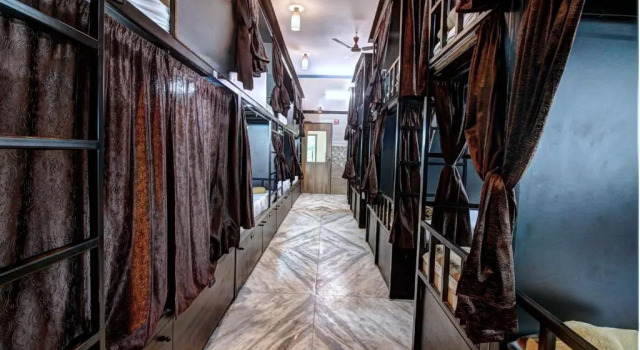 Кровать в общем номере (мужской номер) Sunshine Backpackers, Airport