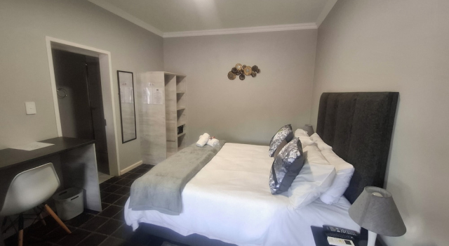 Gables B&B Guesthouse, Book Bed and Breakfast George Central George