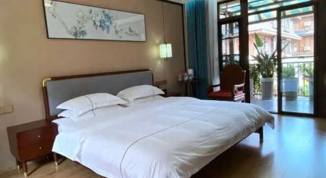 Люкс Mangshi No.1 Courtyard Homestay (Yi Nationality Ancient Town Branch)