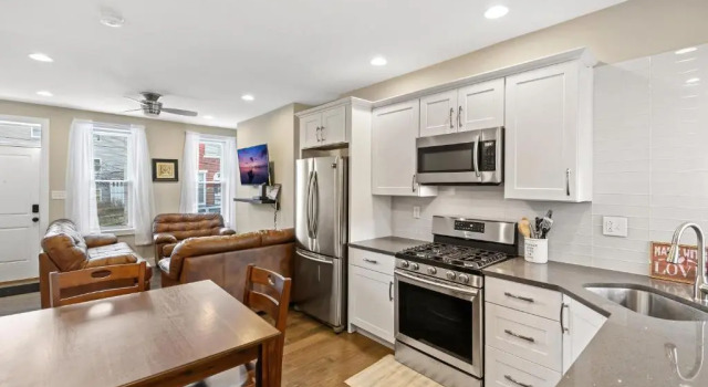 Номер Standard Luxury Rooms near Temple U, Drexel, UPenn, and the MET
