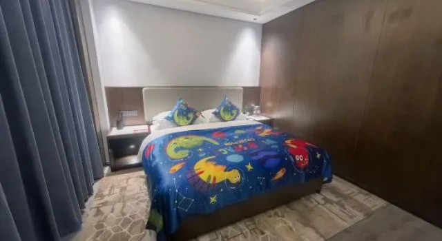 Люкс Jinlan'ou Hotel (Pingchang Chunguangyuan Commercial Pedestrian Street Branch)