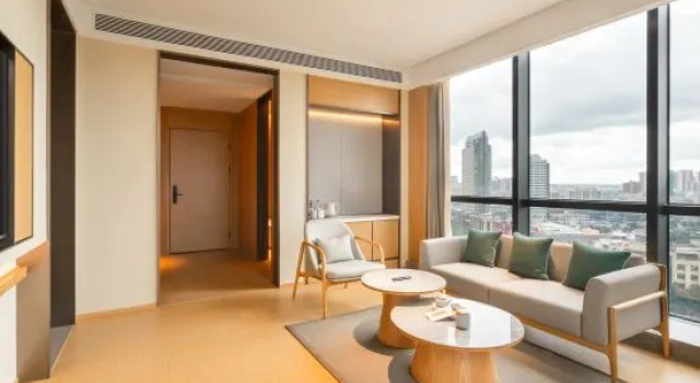 Люкс JI Hotel (Maoming Railway Station Fortune Building)