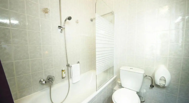 Двухместный номер Comfort Hôtel Le Châtelet
