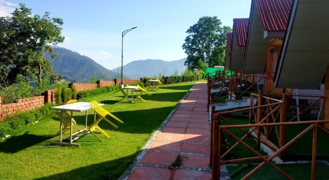 Тент с видом на сад Banjara Mountain Retreat Chail Hills