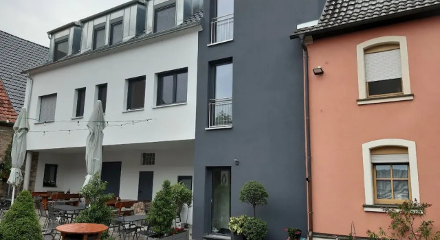 Gästezimmer Düll, Book Hotel Dettelbach Lower Franconia