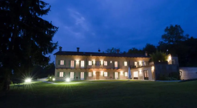 Sangrato 1883, Prenota Hotel Monteu Roero Langhe