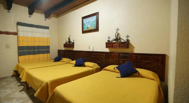 Семейный номер Standard Hotel Palacio de Moctezuma