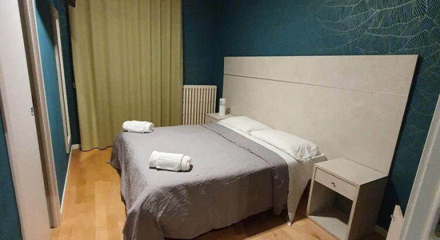 Standard- dobbelt værelse med altan med landudsigt B&B 1951