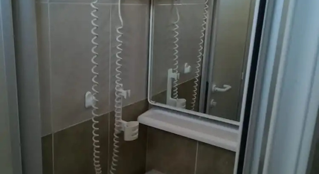 Трёхместный номер Standard с балконом и с видом на сад Hotel Astoria