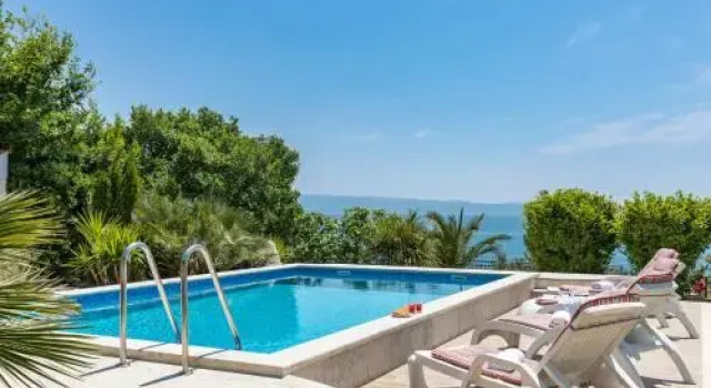 Holiday Home Split, Rezerwuj Hotel Split Split-Dalmatia County, w pobliżu Trstenik Znjan Beach