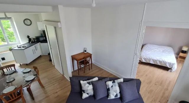 Appartement confort deux Etoiles, Забронировать Апартаменты/квартира Отели Горного массива Юры с парковкой, Парковка