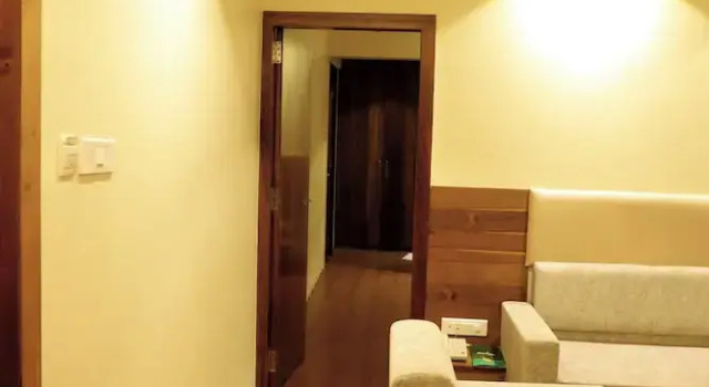 Семейный люкс Sai Neem Tree Hotel