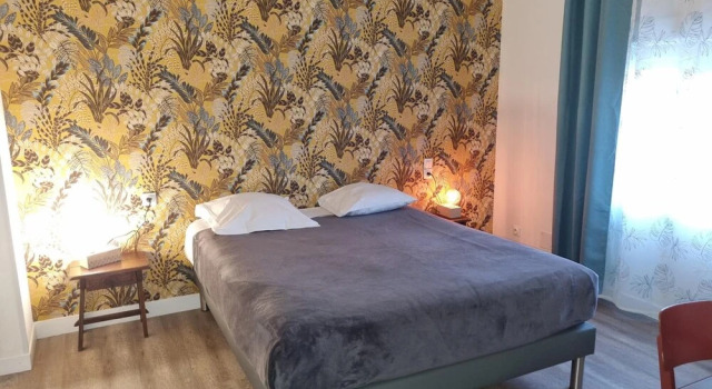 Hotel Café de la Gare, Забронировать Отель Отели Сент-Фуа-ла-Гранда 3 звезды, 3*