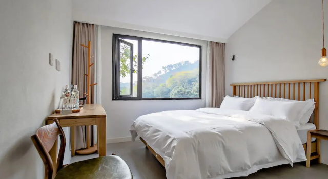 Двухместный номер Standard с видом на горы Hangzhou Sansu Hotel