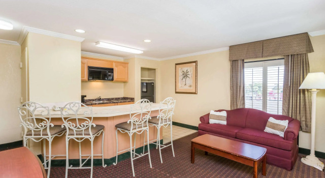 Days Inn by Wyndham Destin, Buchen Sie Hotel Destin Emerald Coast