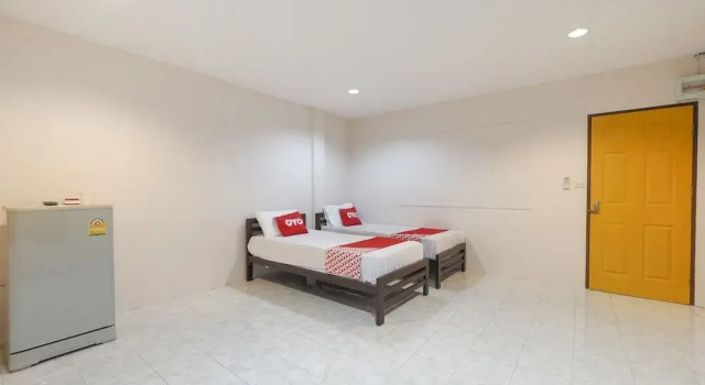 OYO 75309 Yo Charoen, 预订 酒店 塔孟 北碧府
