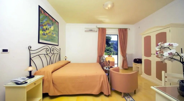 Двухместный номер Standard с частичным видом на море Hotel Villa Bianca
