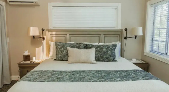 Коттедж McCall House Boutique Hotel