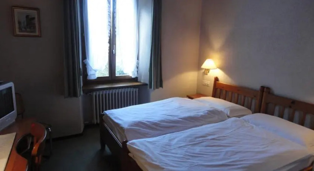 Albergo Olivone & Posta, Varaa Hotelli Hotellit Ticino pysäköinnillä, Pysäköinti
