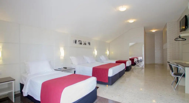 Четырёхместный номер Standard Hotel Confiance Prime Batel