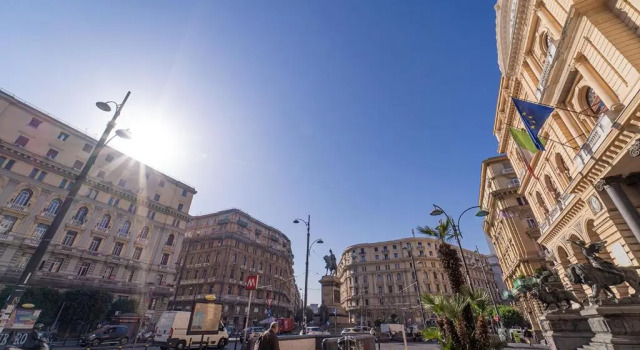 Royal House Napoli Centro, by ClaPa Group, Забронировать Гостевой дом Недорогие отели Неаполя, рядом с Кафедральный собор Неаполя, недорого