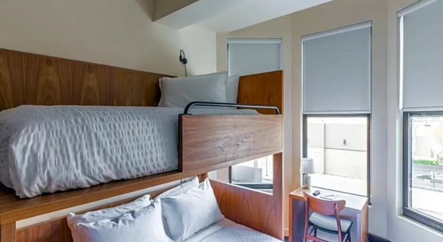 Трёхместный номер Standard FOUND Hotels, Chicago, Series by Marriott