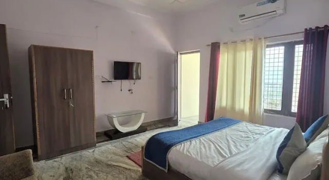 Люкс Siddhi Vinayak Hotel And Banquet
