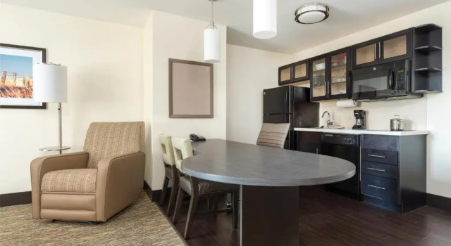 Candlewood Suites Columbia Hwy 63 & I-70, an IHG Hotel, Réserver Hôtel Columbia Missouri