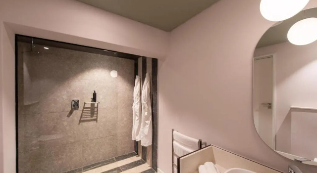 Двухместный люкс Deluxe The Feather Hill Boutique Hotel