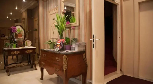 Hôtel des Pyrénées - Nation