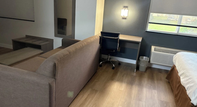 Четырёхместный люкс Quality Inn Neosho