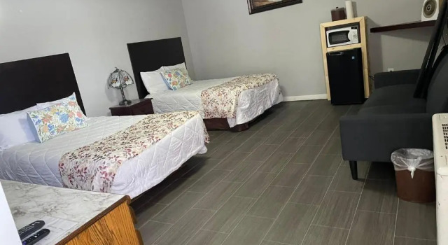 Четырёхместный номер Deluxe Fiesta City Motel