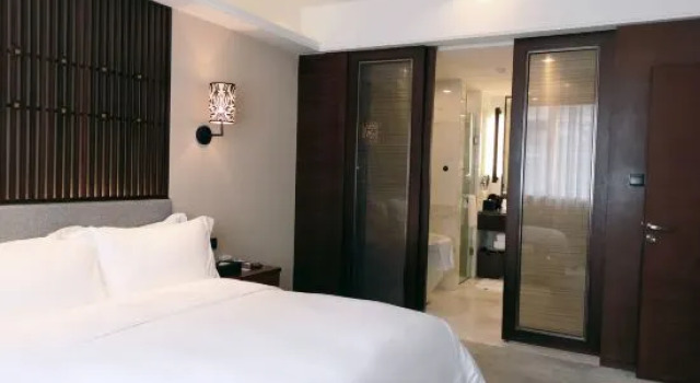 Семейный люкс Superior Crowne Plaza Yading