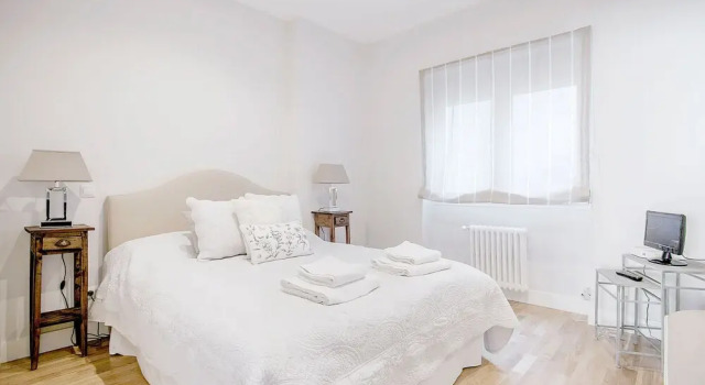 Bright 2 Bd Apart in Front of Retiro Park. Retiro II, Забронировать Отель Ретиро Мадрид, рядом с Театр Монументал